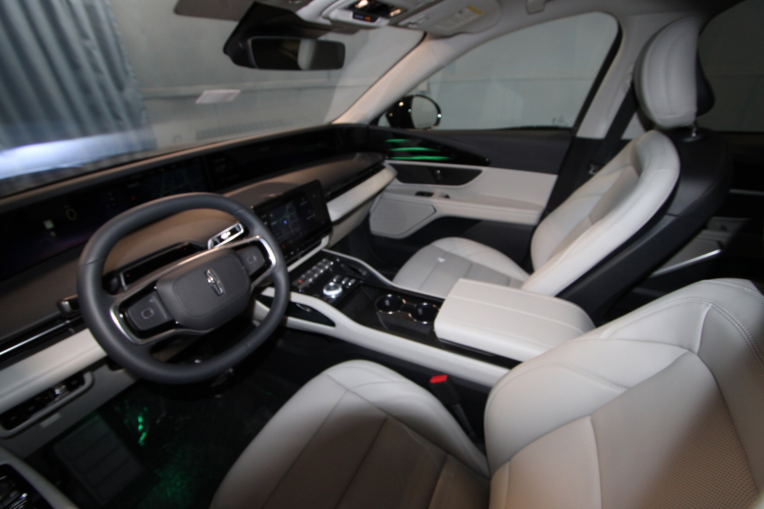 2026 Lincoln Nautilus Premiere photo 3