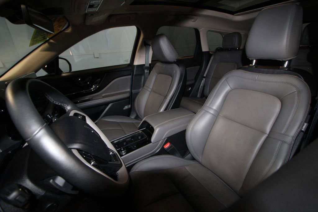 2024 Lincoln Corsair Grand Touring photo 3