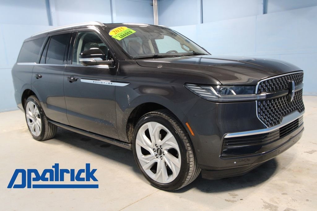 Used Lincoln Navigator for sale in Evansville, IN - D-Patrick