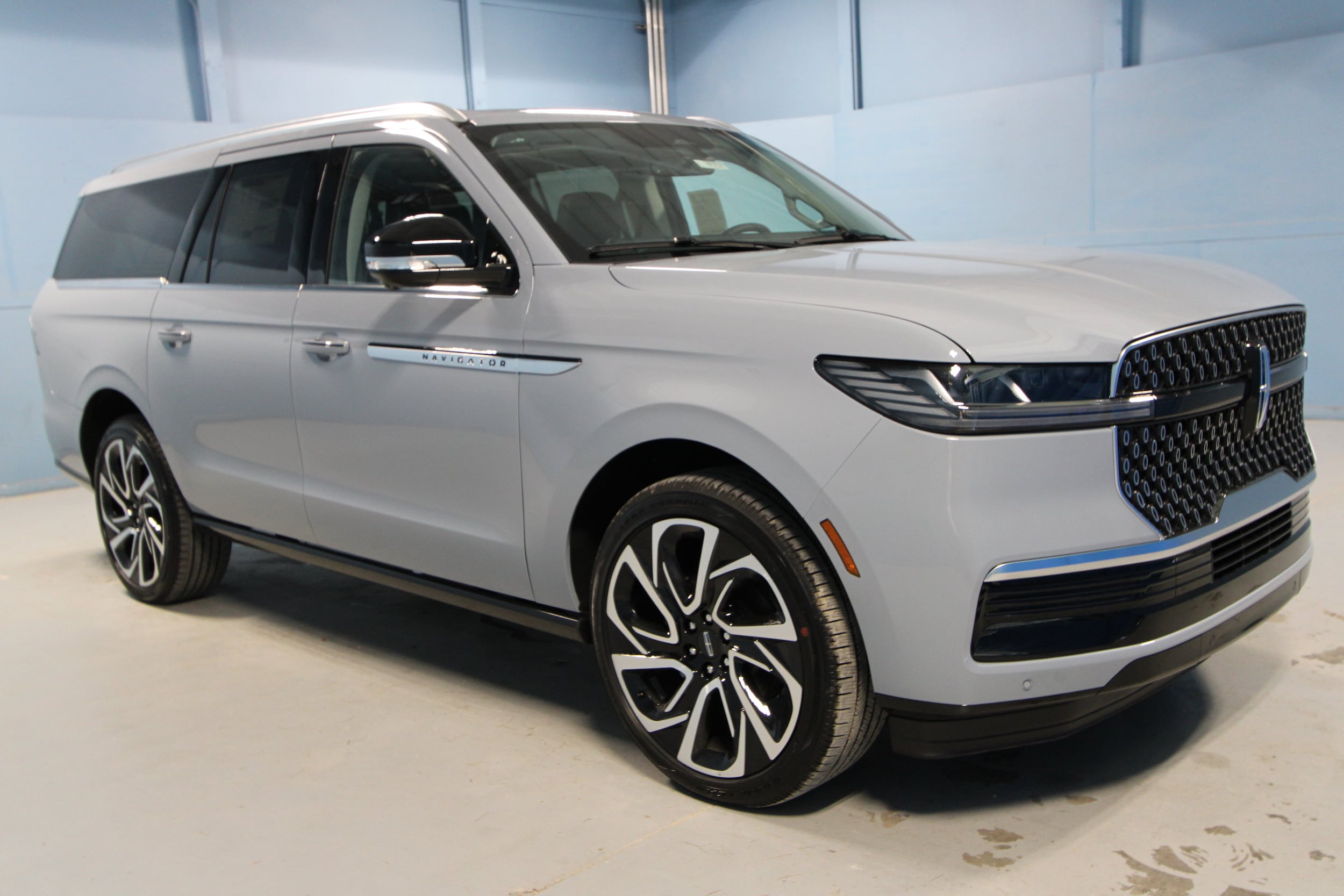 2027 Lincoln Navigator L