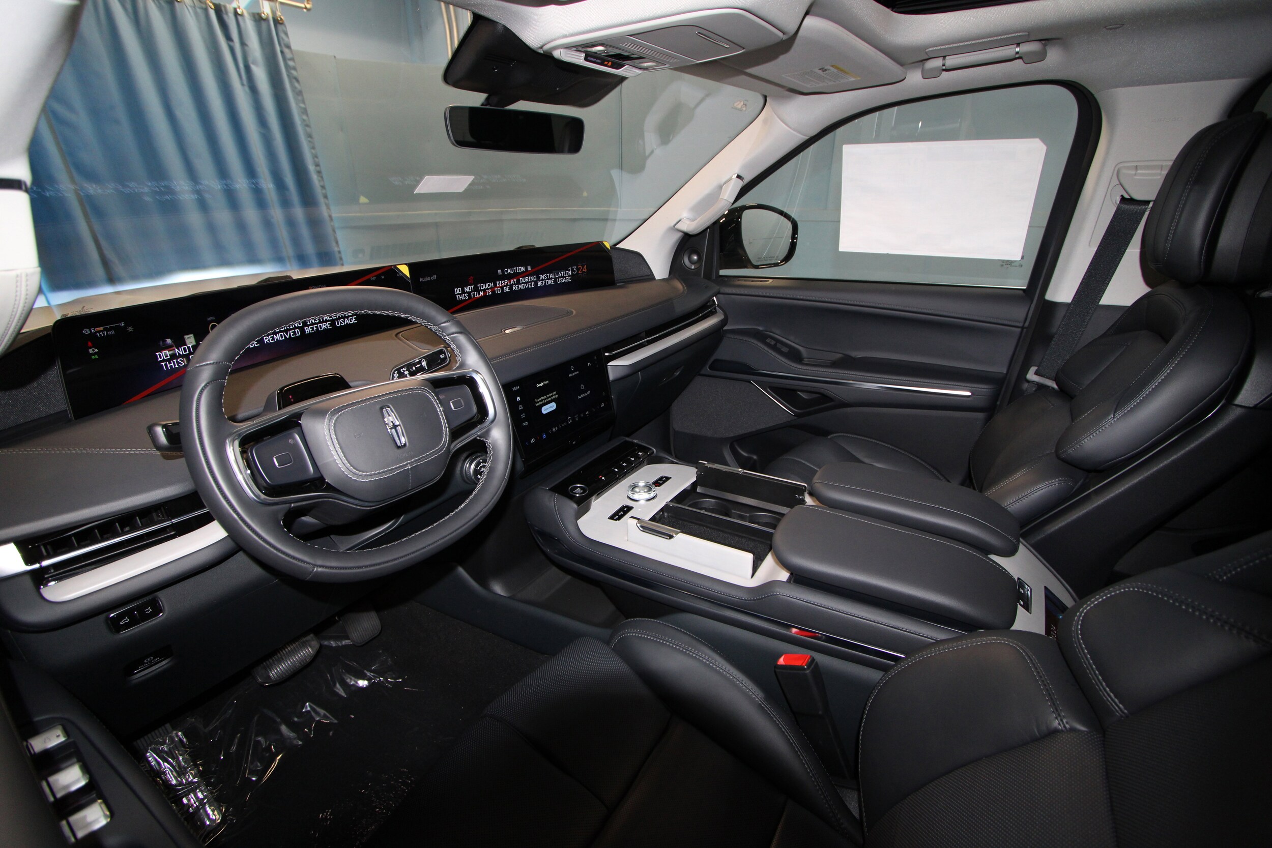 2025 Lincoln Navigator Reserve photo 3