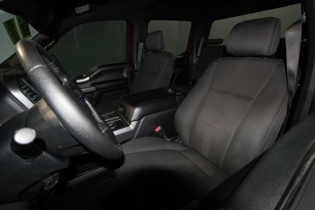 2016 Ford F-150 XLT photo 3