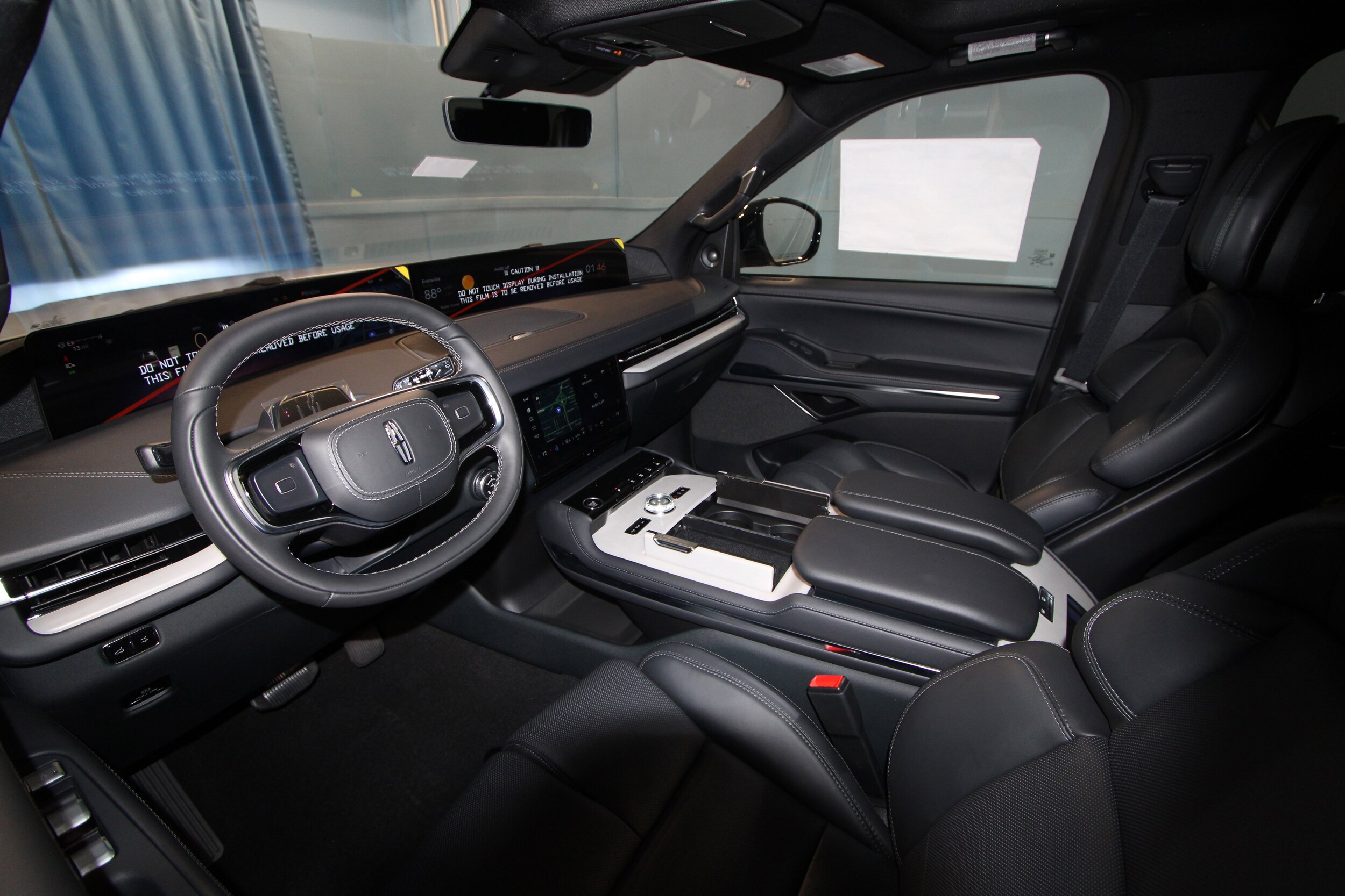 2025 Lincoln Navigator L Reserve photo 3
