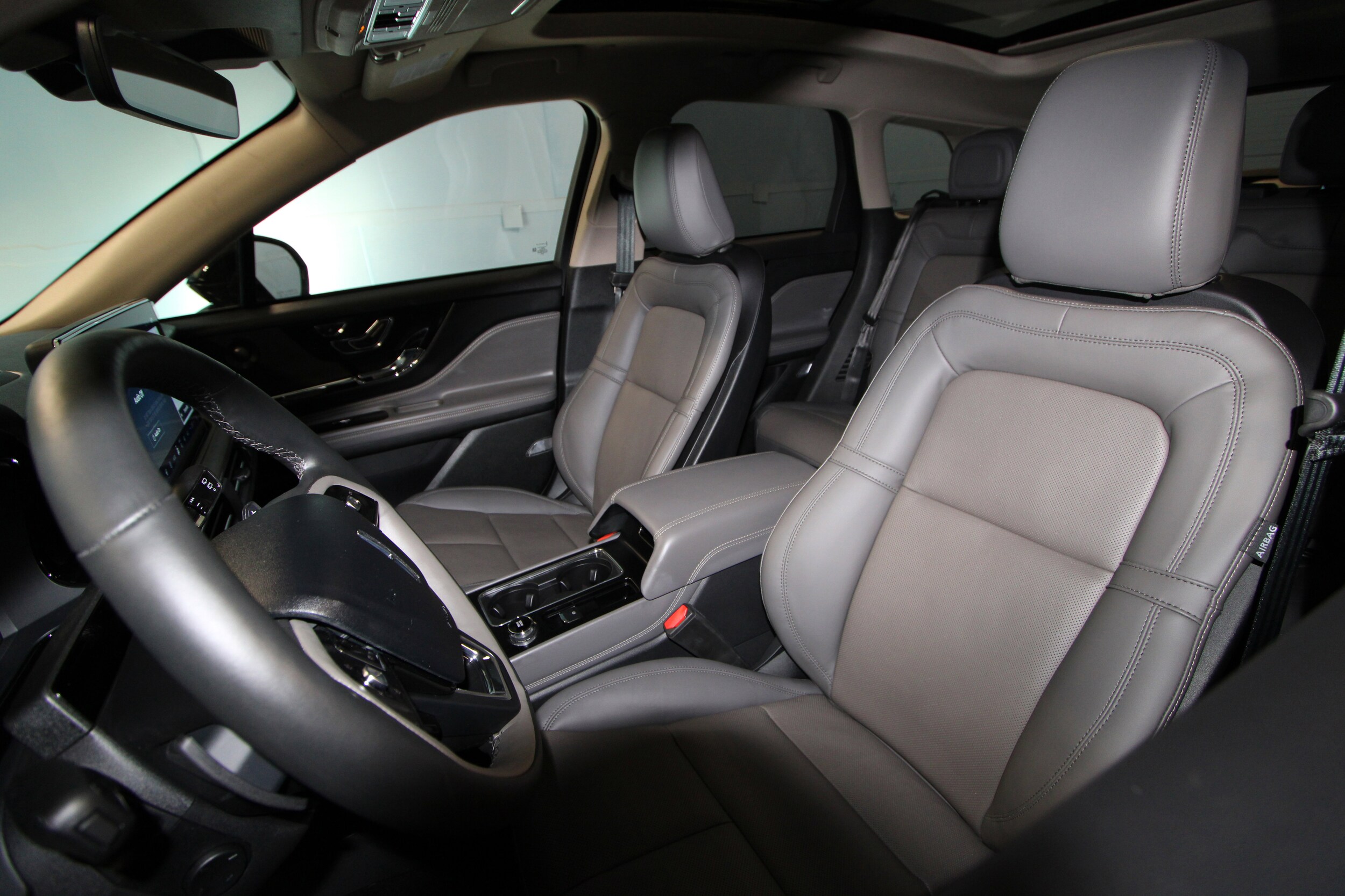 2026 Lincoln Corsair Grand Touring photo 3