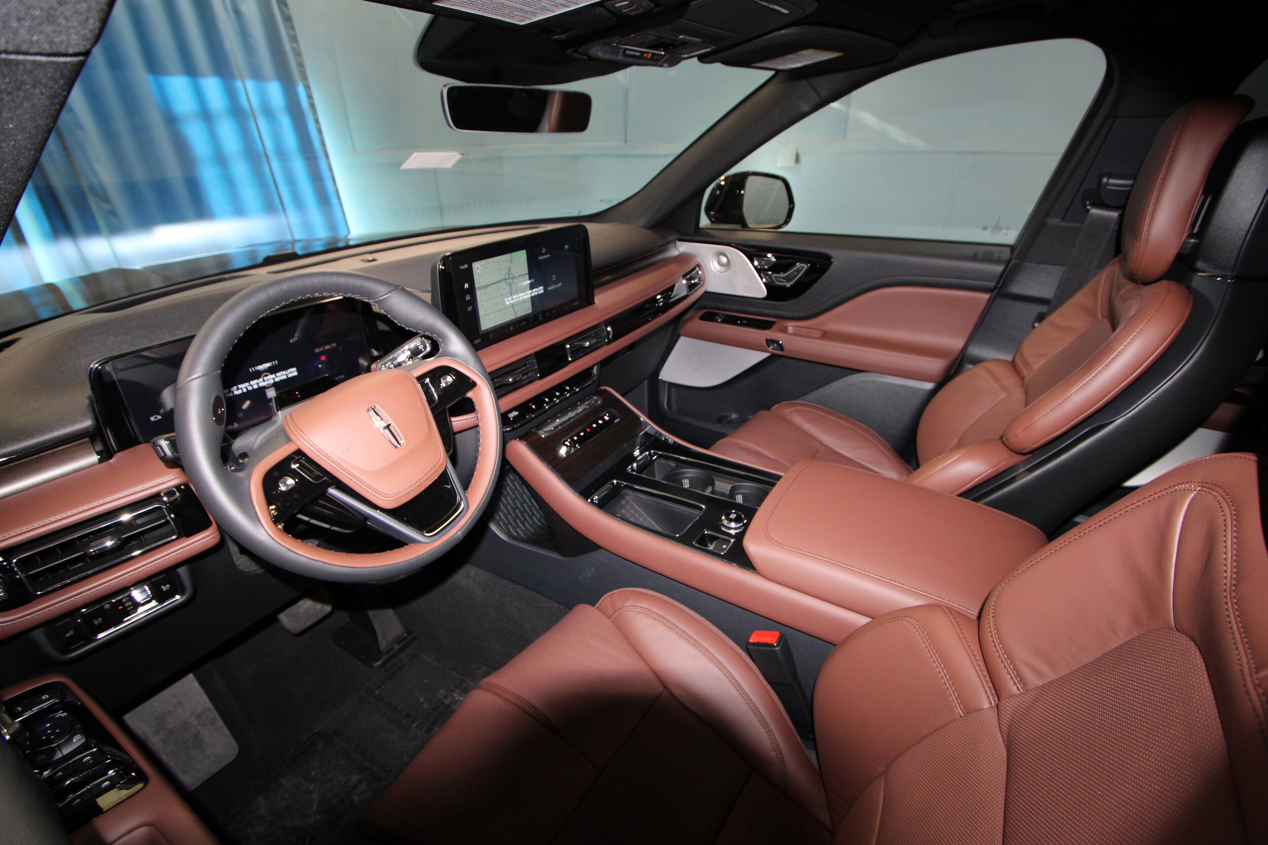 2026 Lincoln Aviator Reserve photo 3