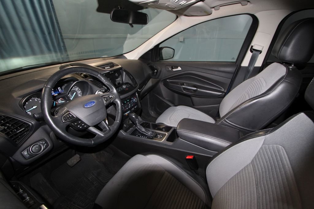 Used 2017 Ford Escape SE 4D Sport Utility