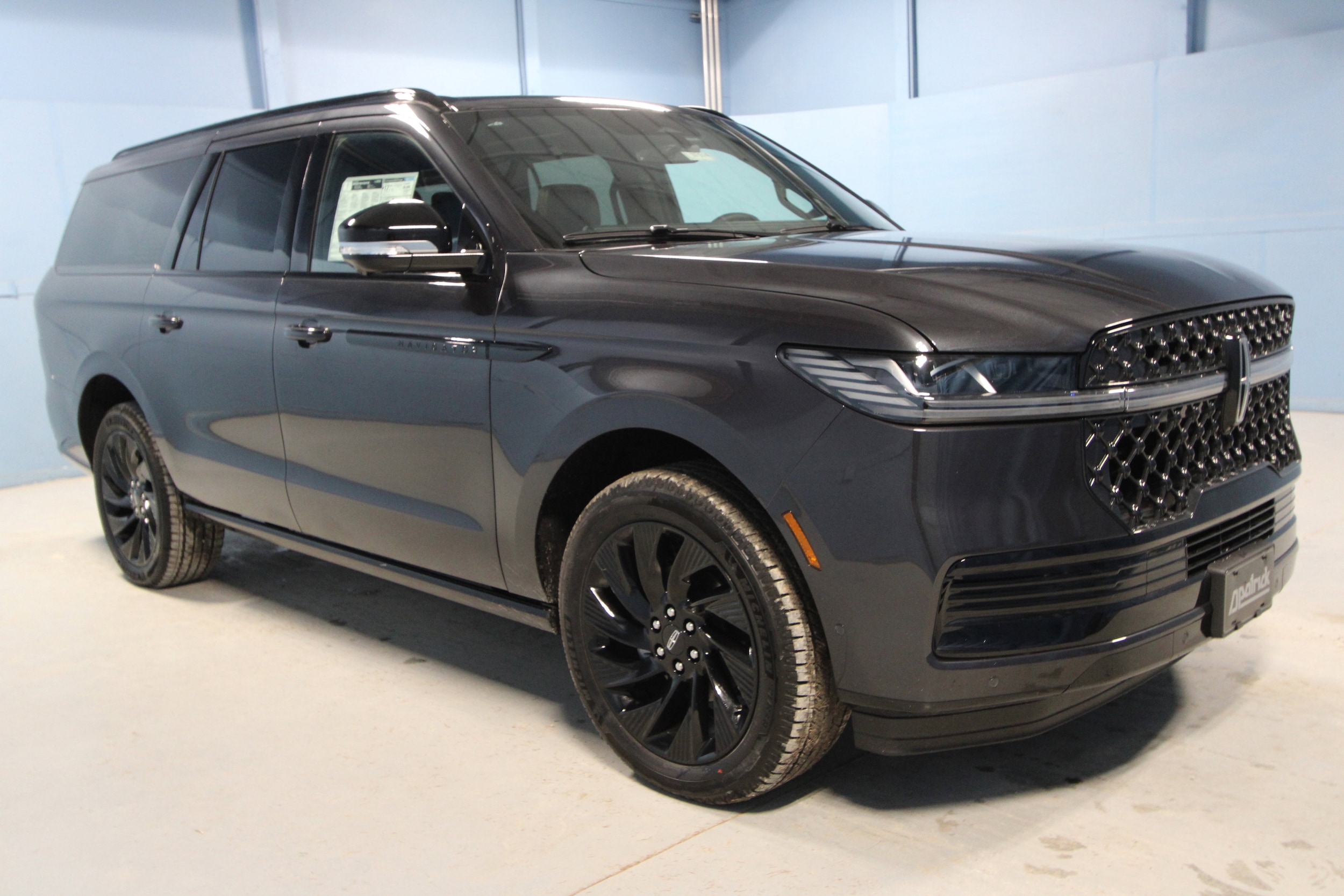 2025 Lincoln Navigator Reserve L's photo