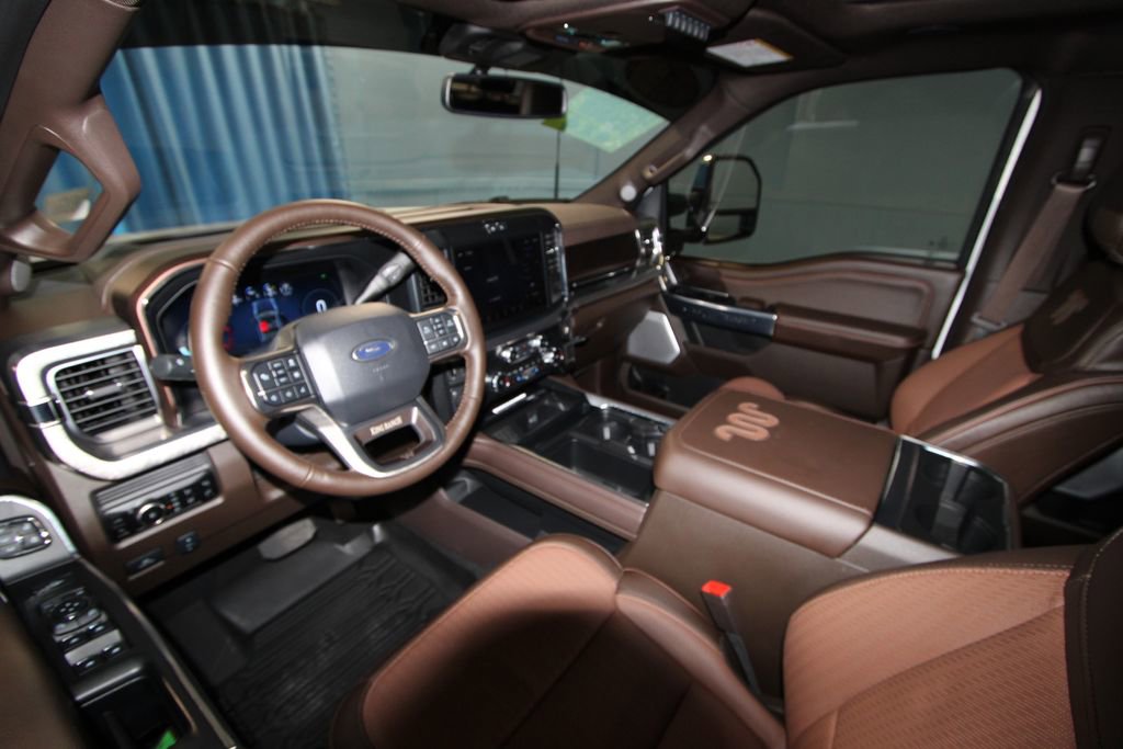 2025 Ford F-250 King Ranch photo 2
