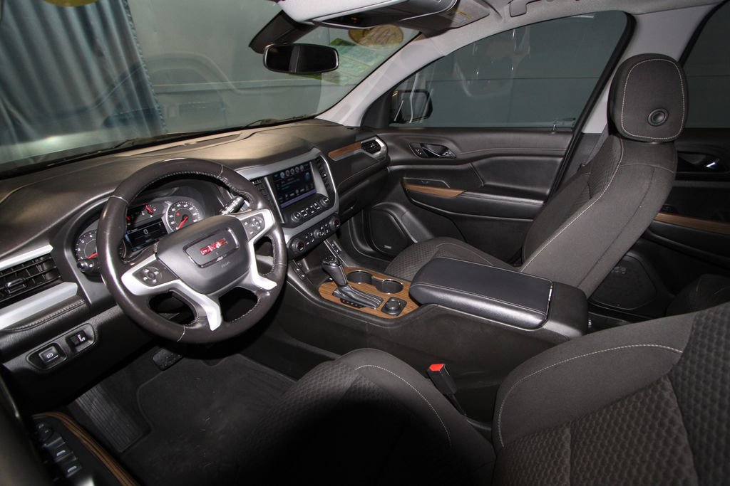 2019 Gmc Acadia SLE photo 2