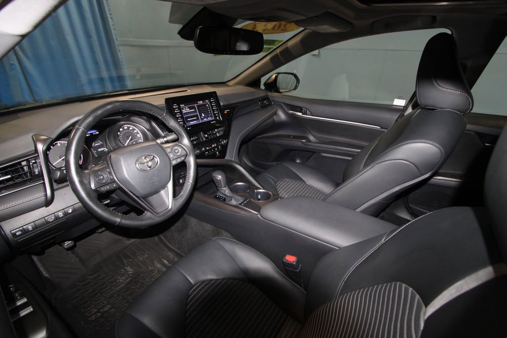 2023 Toyota Camry SE photo 2