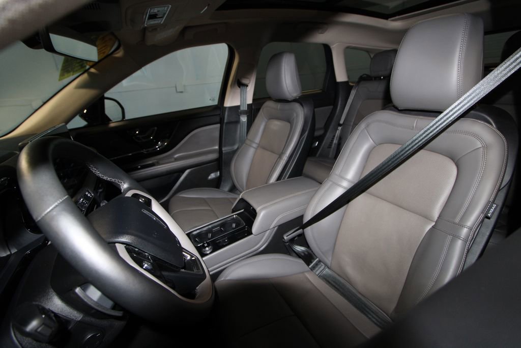 2024 Lincoln Corsair Grand Touring photo 3