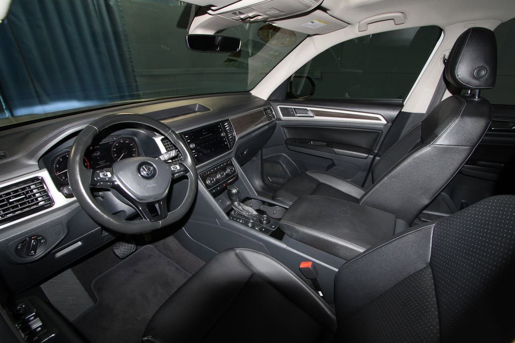 2019 Volkswagen Atlas SE Premium photo 2