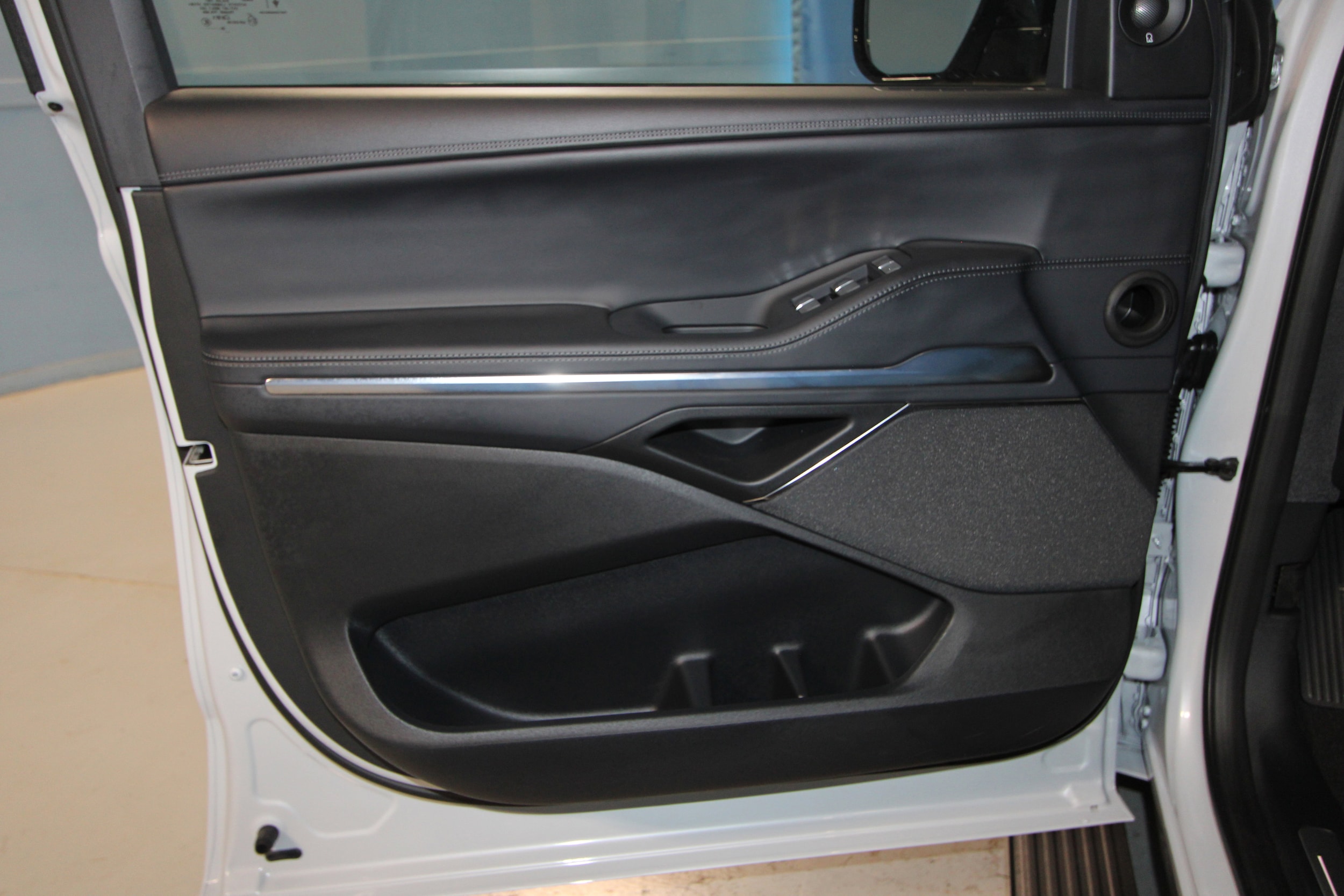 2025 Lincoln Navigator Reserve photo 3