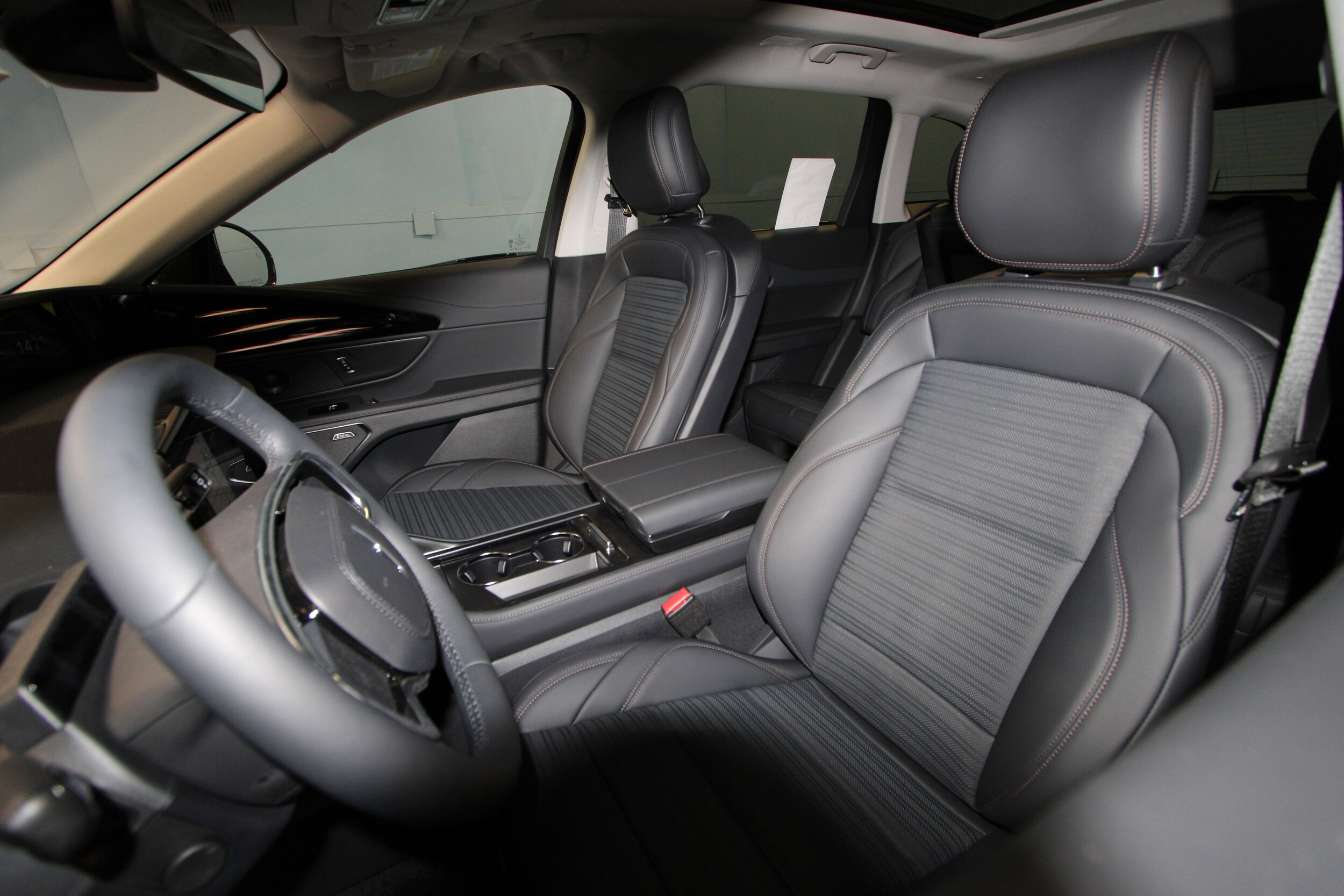 2026 Lincoln Nautilus Reserve photo 4