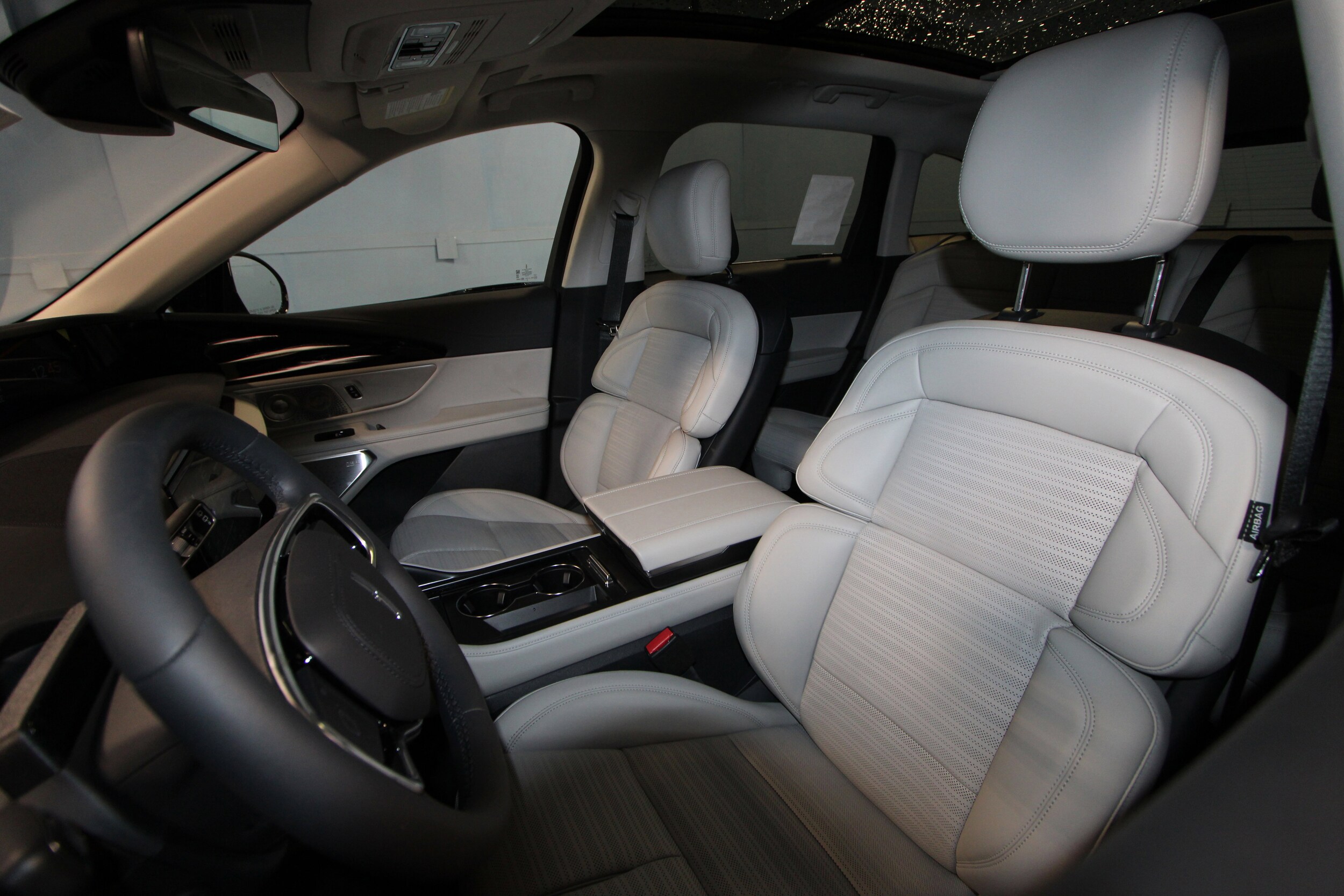 2026 Lincoln Nautilus Reserve photo 4