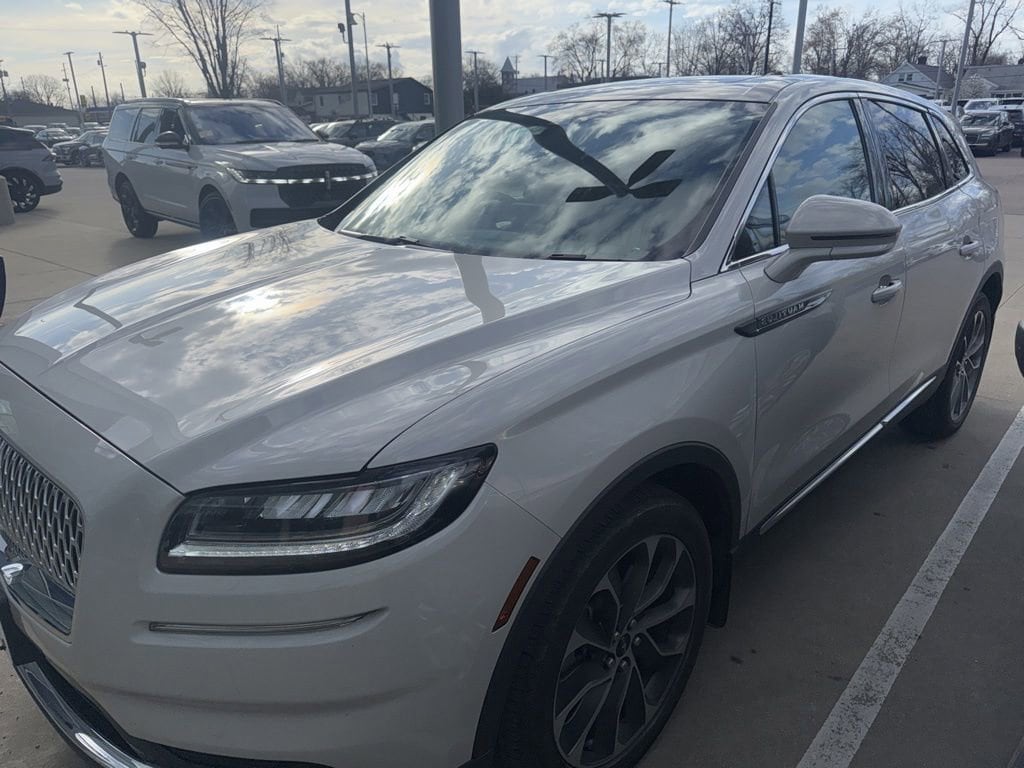 Used 2022 Lincoln Nautilus Reserve 4D Sport Utility