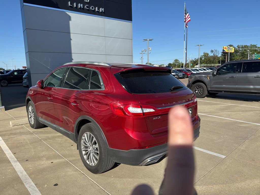 2017 Lincoln MKX Select photo 2