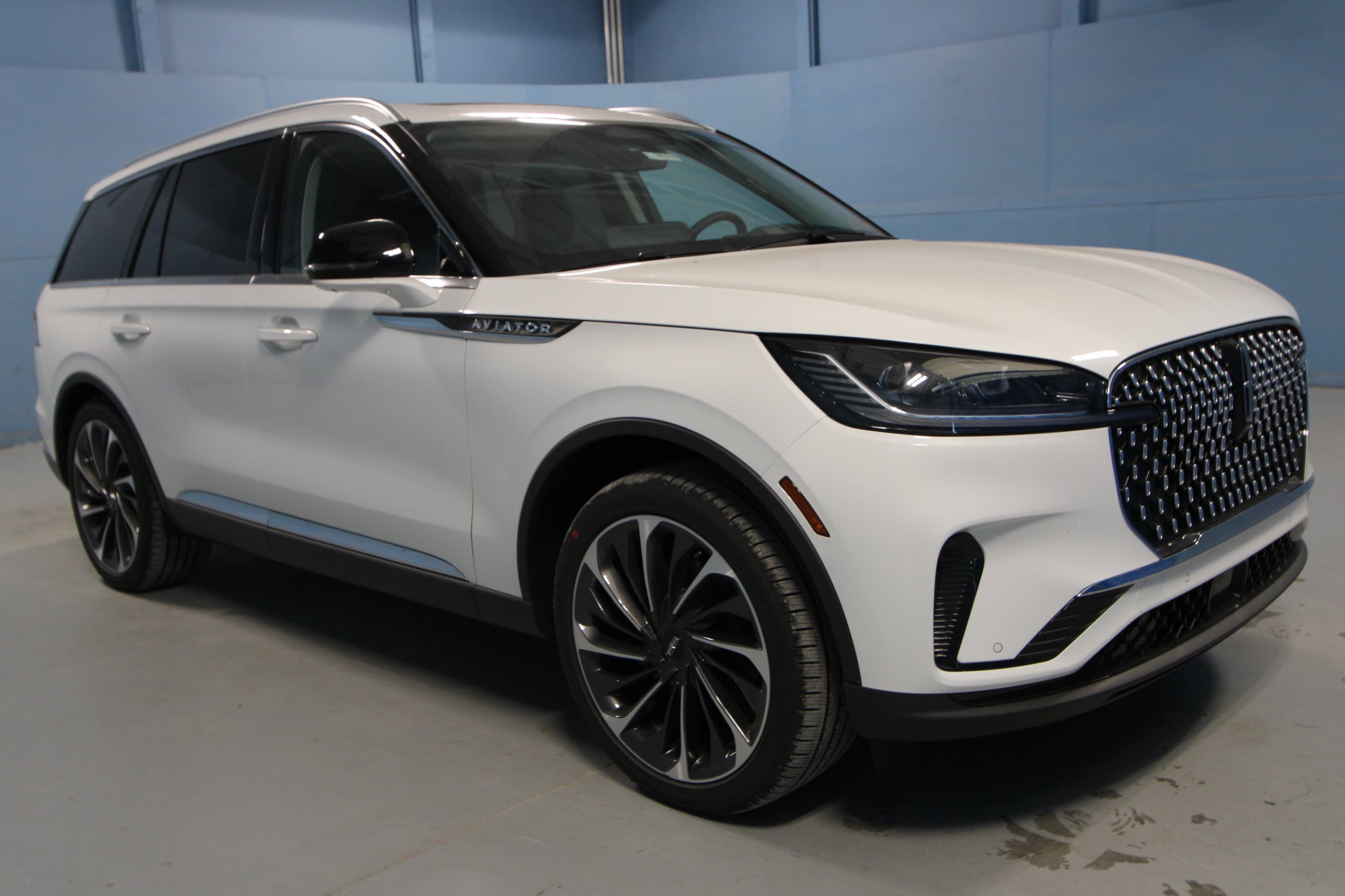 2027 Lincoln Aviator