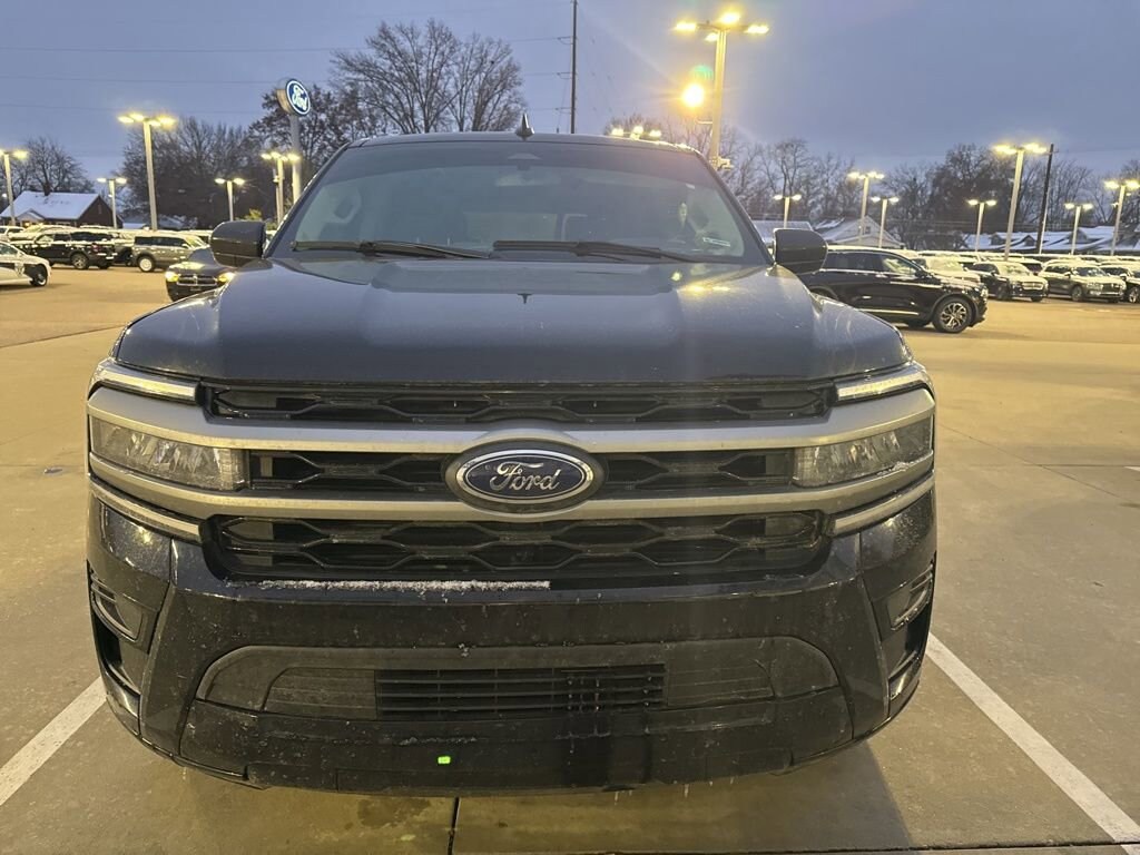 Used 2024 Ford Expedition XLT 4D Sport Utility