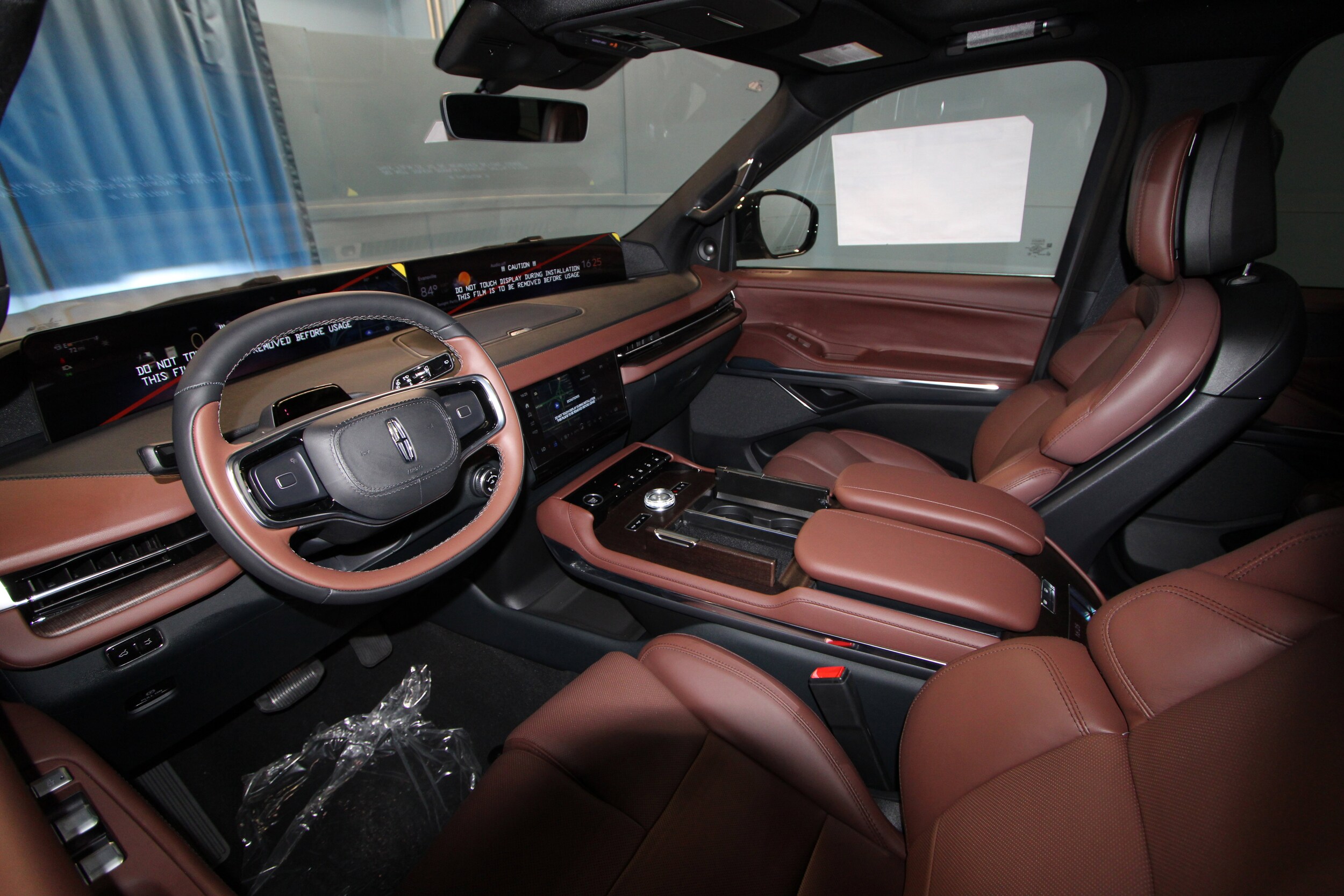 2025 Lincoln Navigator L Reserve photo 3