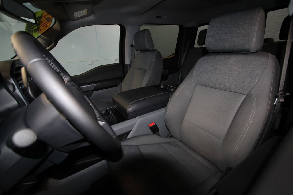 2024 Ford F-150 XLT photo 3