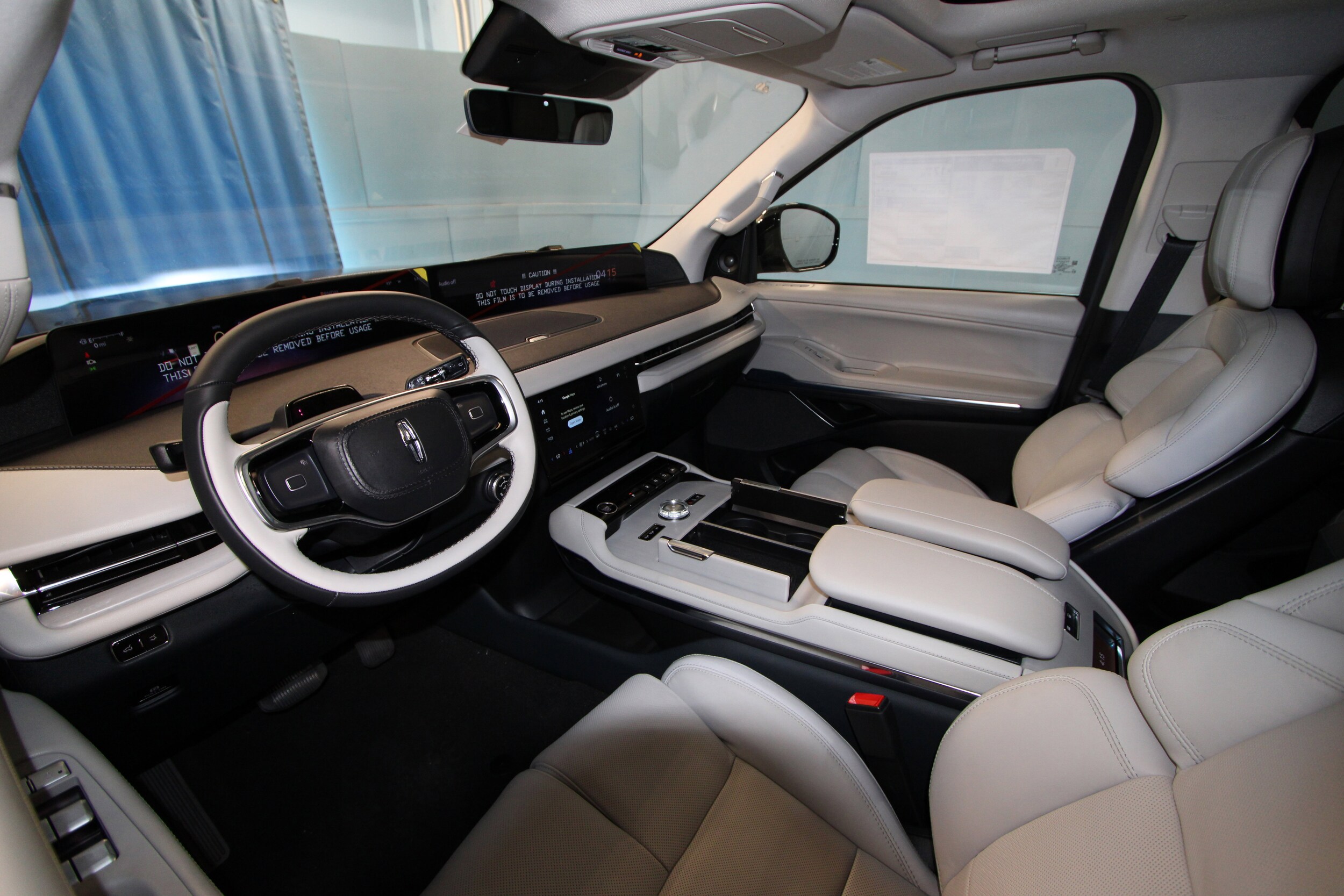 2025 Lincoln Navigator Reserve photo 3