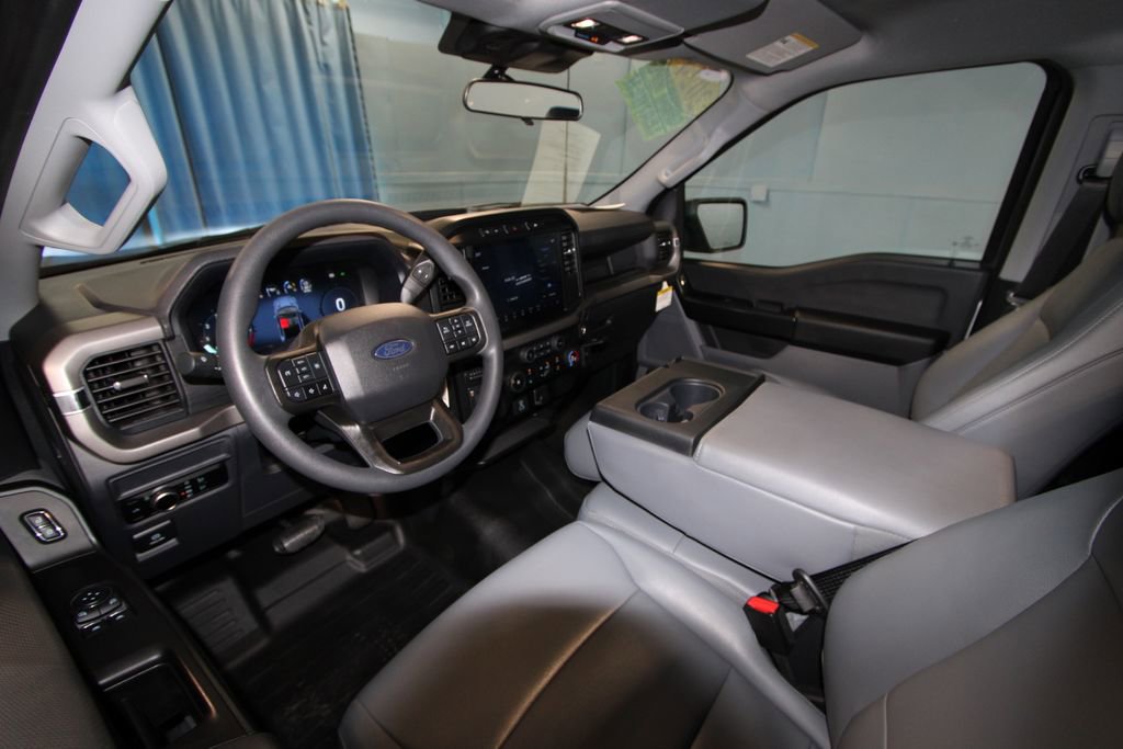 2024 Ford F-150 XL photo 2