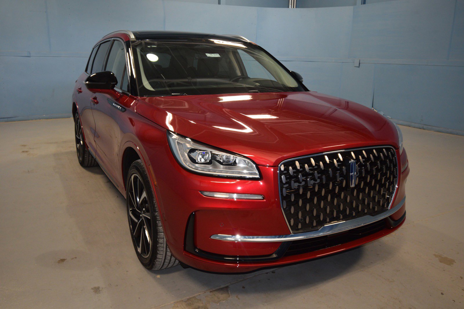 2024 Lincoln Corsair Grand Touring photo 2