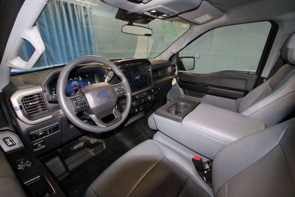 2024 Ford F-150 XL photo 2