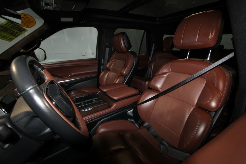 Used Lincoln Navigator for sale in Evansville, IN - D-Patrick