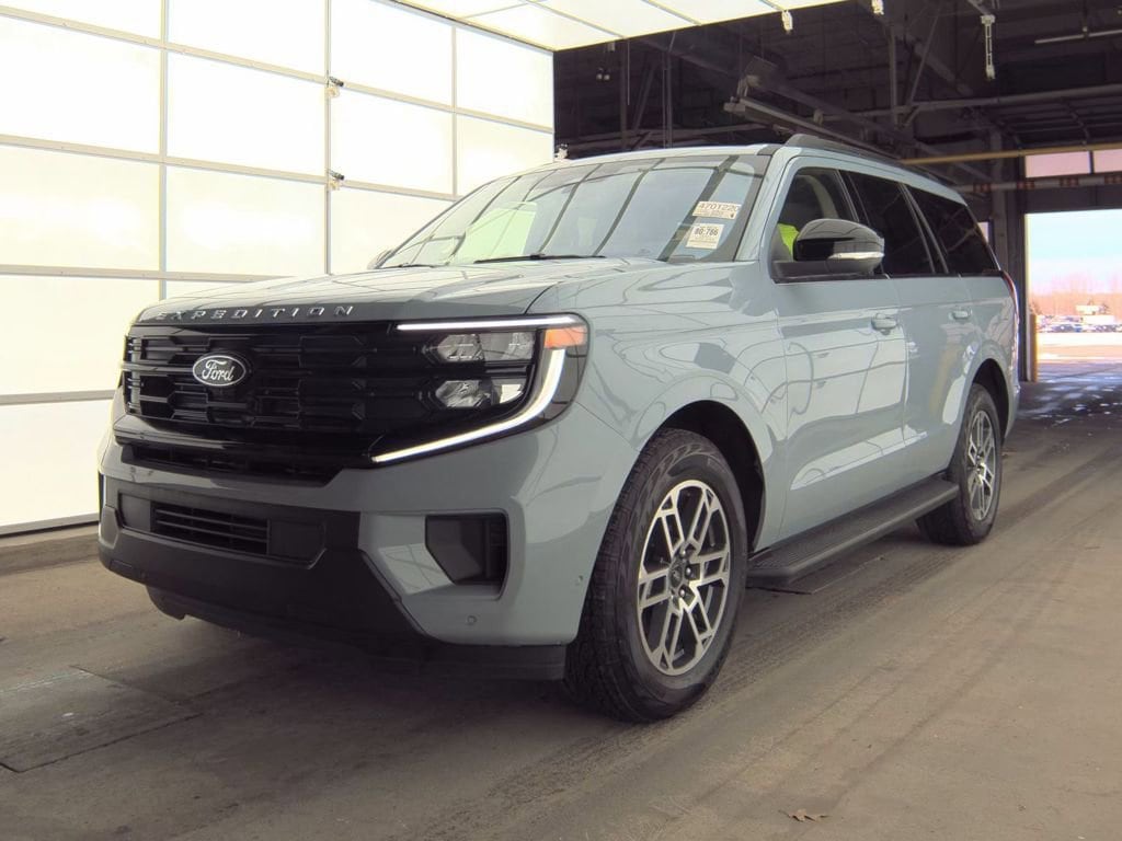 Used 2025 Ford Expedition Active 4D Sport Utility