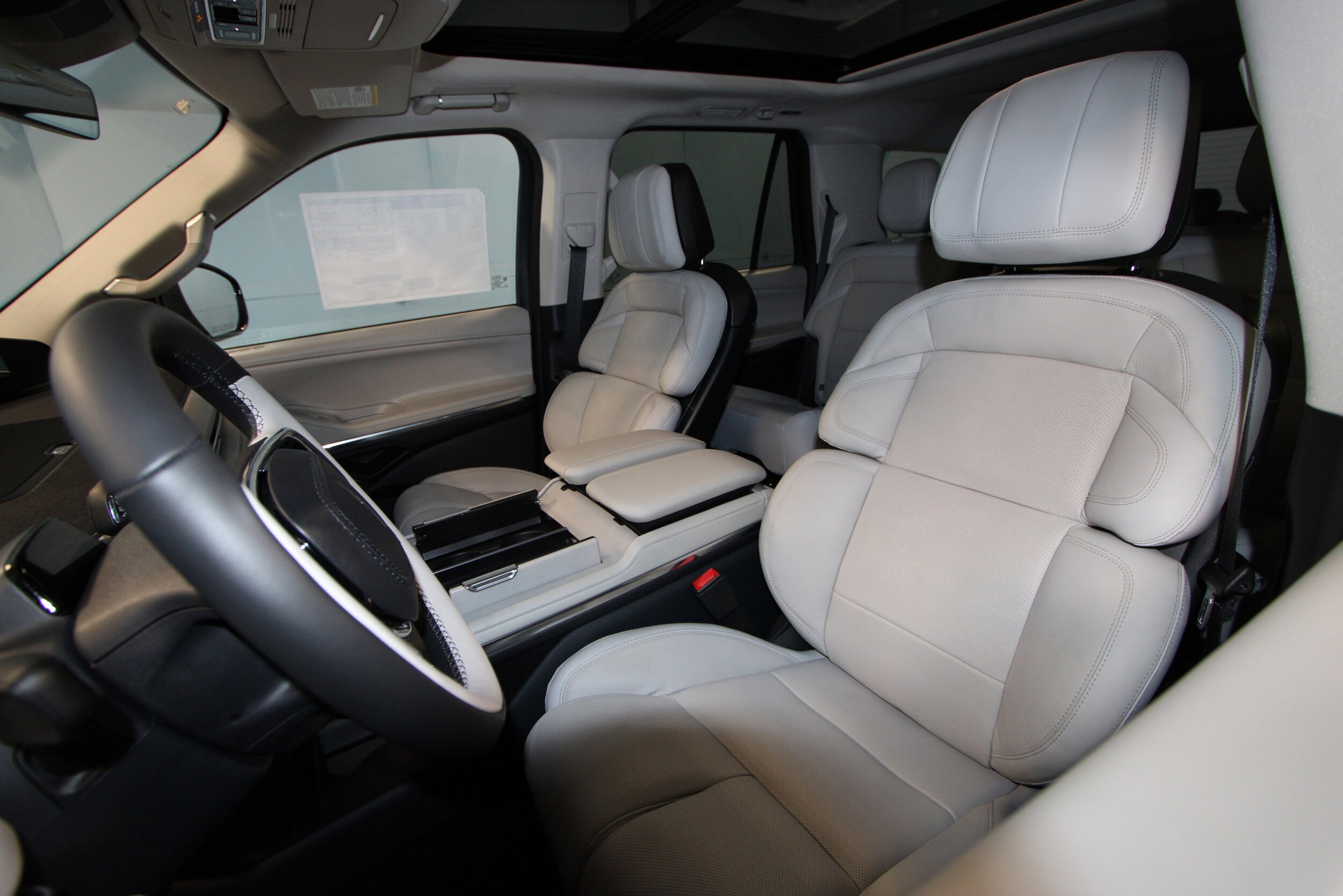 2025 Lincoln Navigator Reserve photo 4