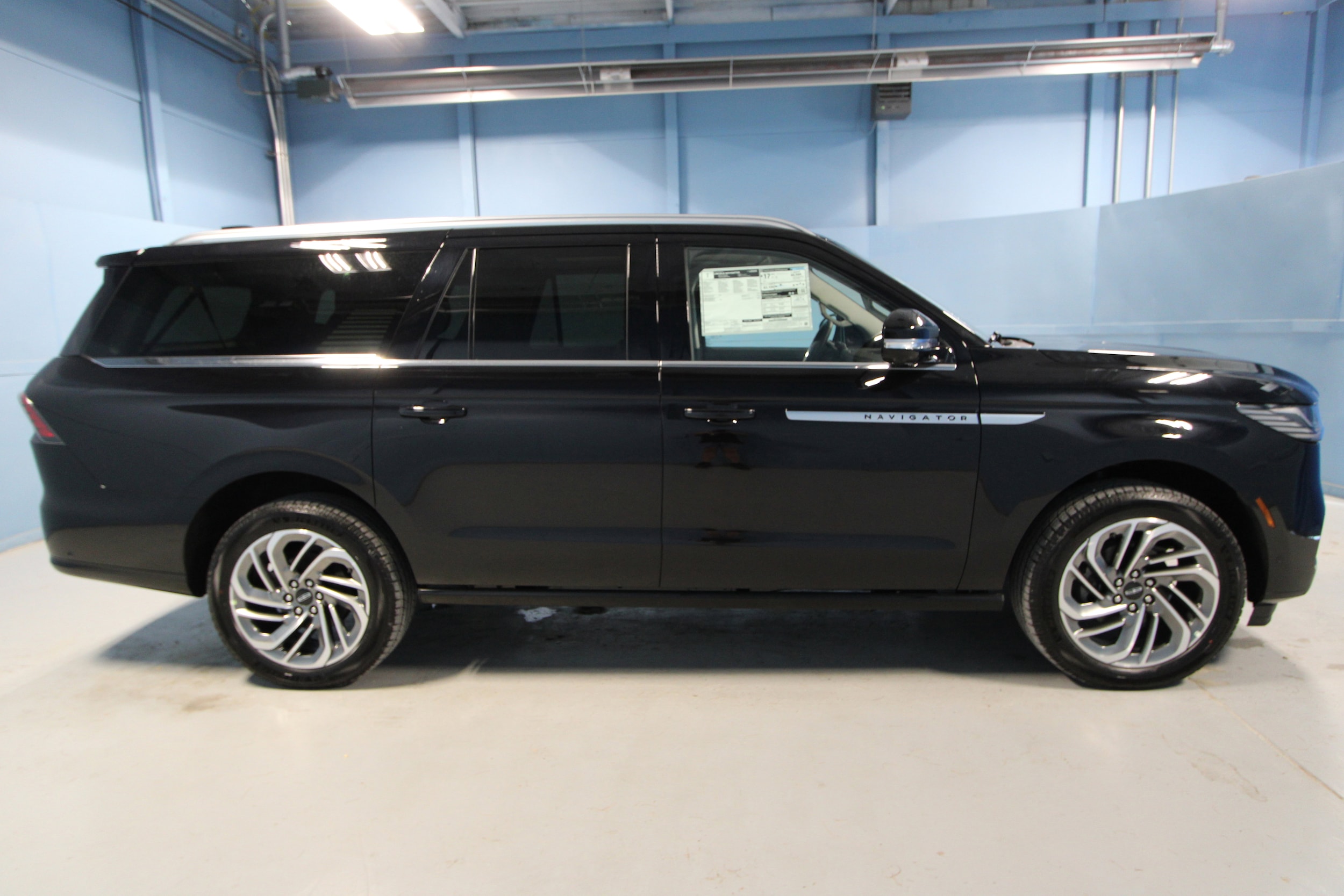 2025 Lincoln Navigator Reserve L - Photo 38