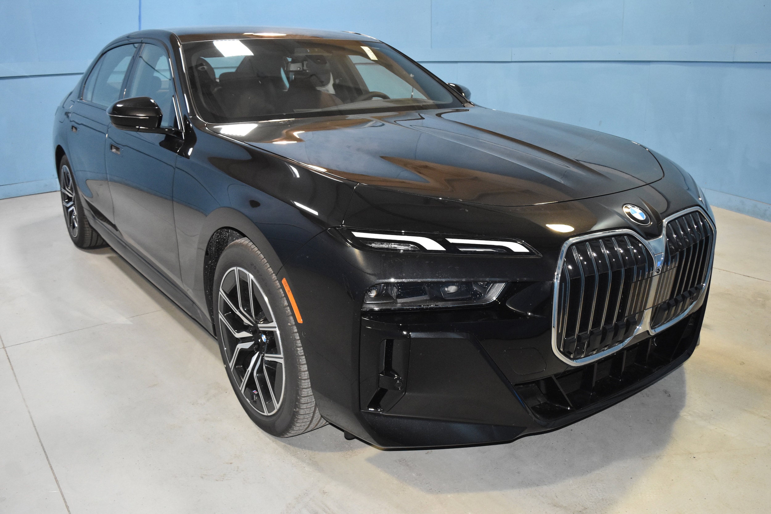 2025 BMW 760i xDrive