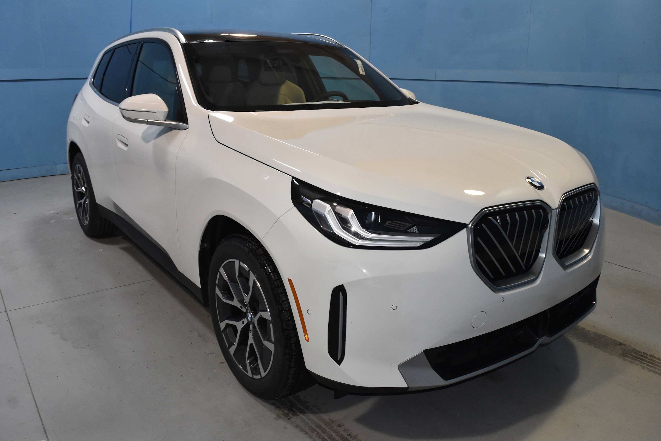 2026 BMW X3 30 XDRIVE's photo