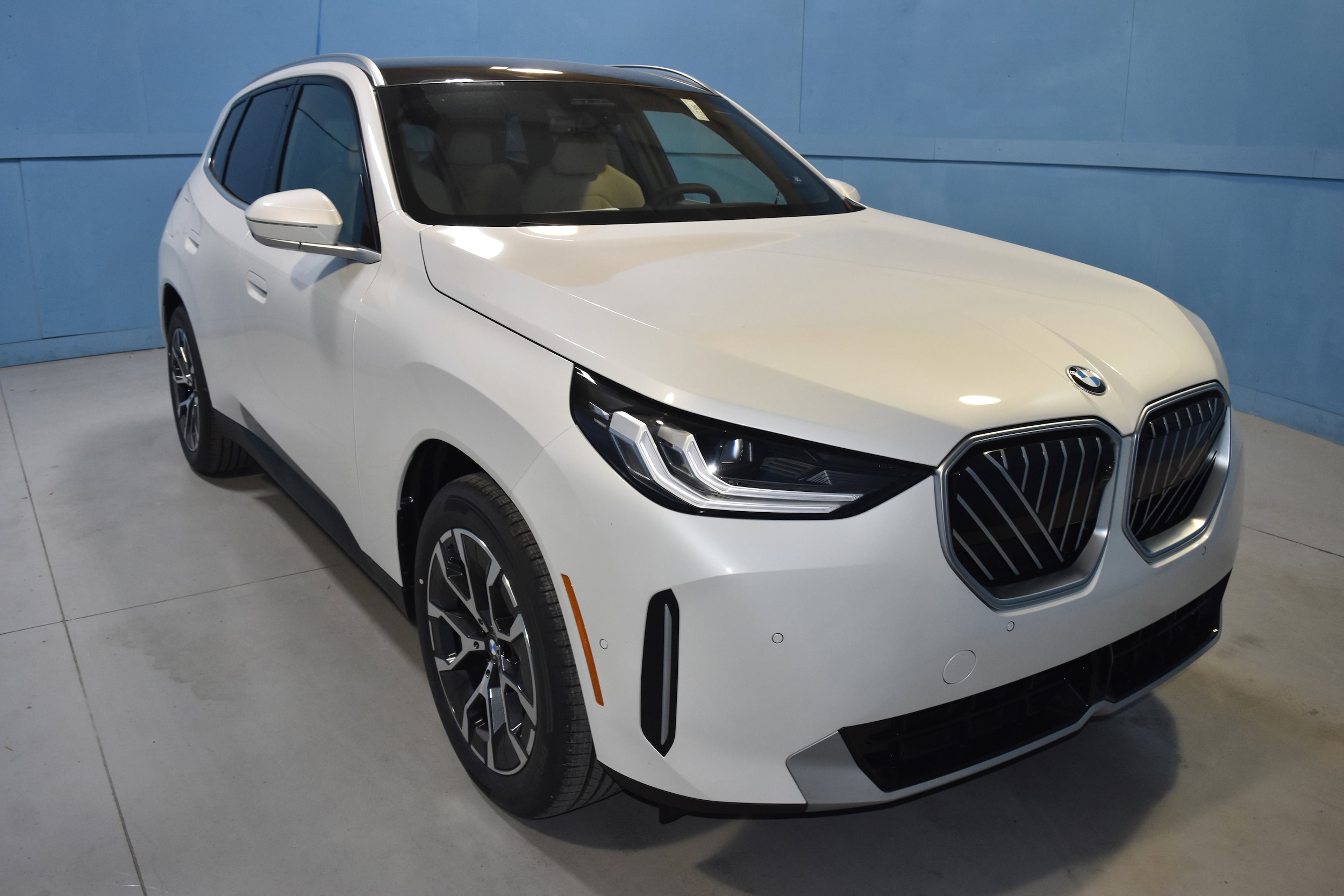 2026 BMW X3 30's photo