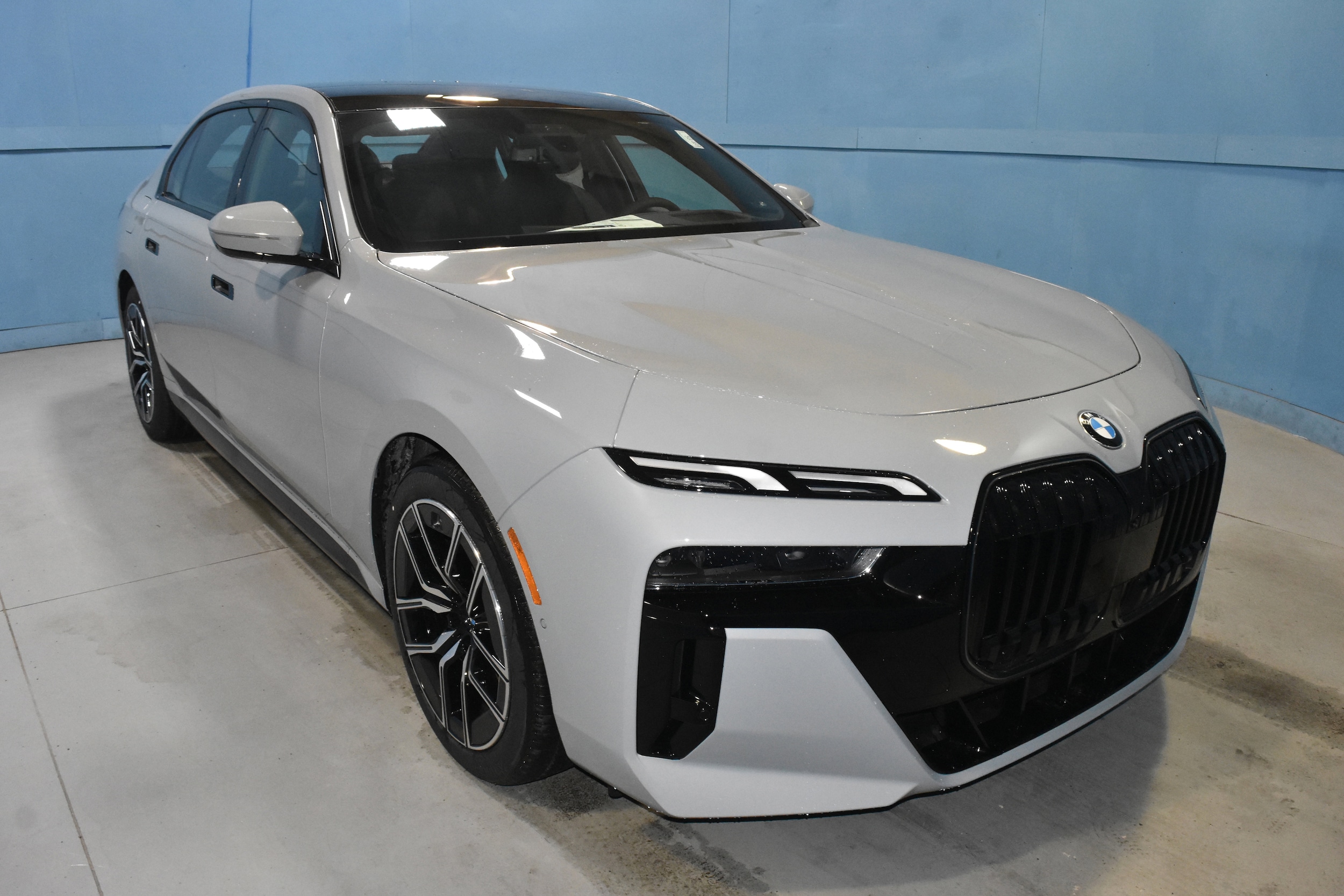 2026 BMW 7 Series 740i xDrive Sedan's photo