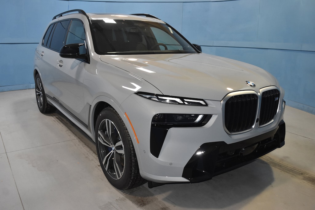 New 2026 BMW X7 M60i SUV