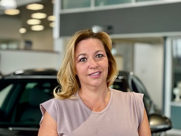 Staff member Adrienne Burdick from ID_d75bd8b47d72