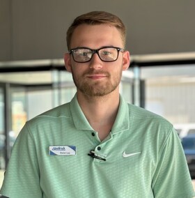 Staff member Dylan Lee from ID_d75bd8b47d72