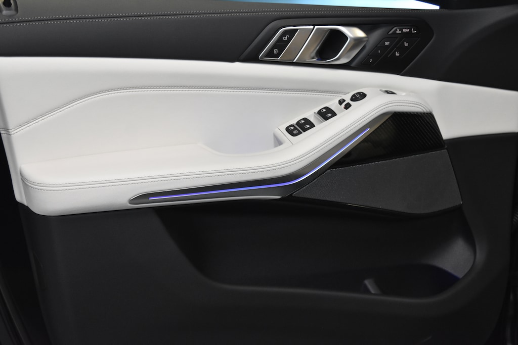 New 2026 BMW X7 M60i SUV