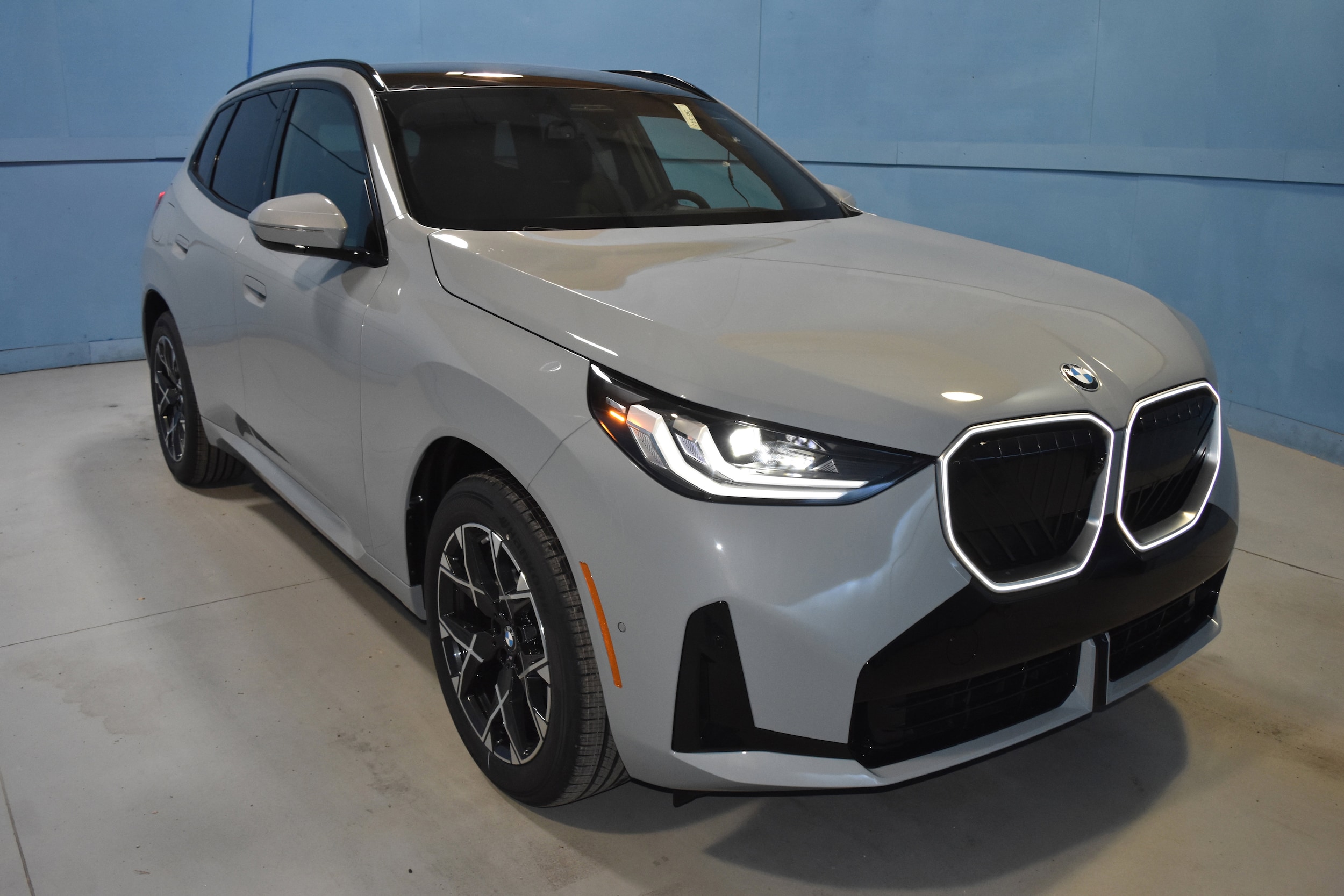 2026 BMW X3 30's photo