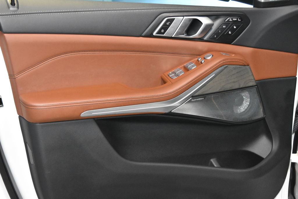 2025 Bmw X7 M60i photo 3