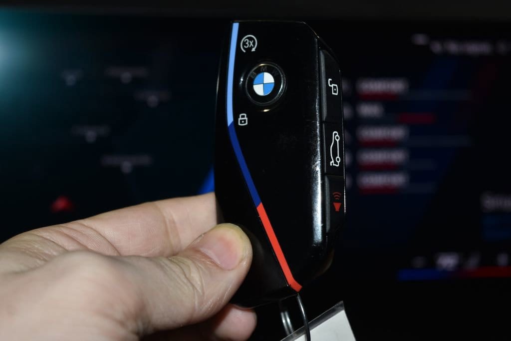2024 BMW XM Base - Photo 18