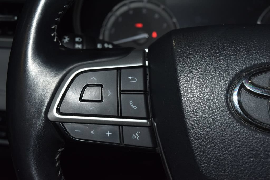 2022 Toyota Highlander XLE - Photo 7
