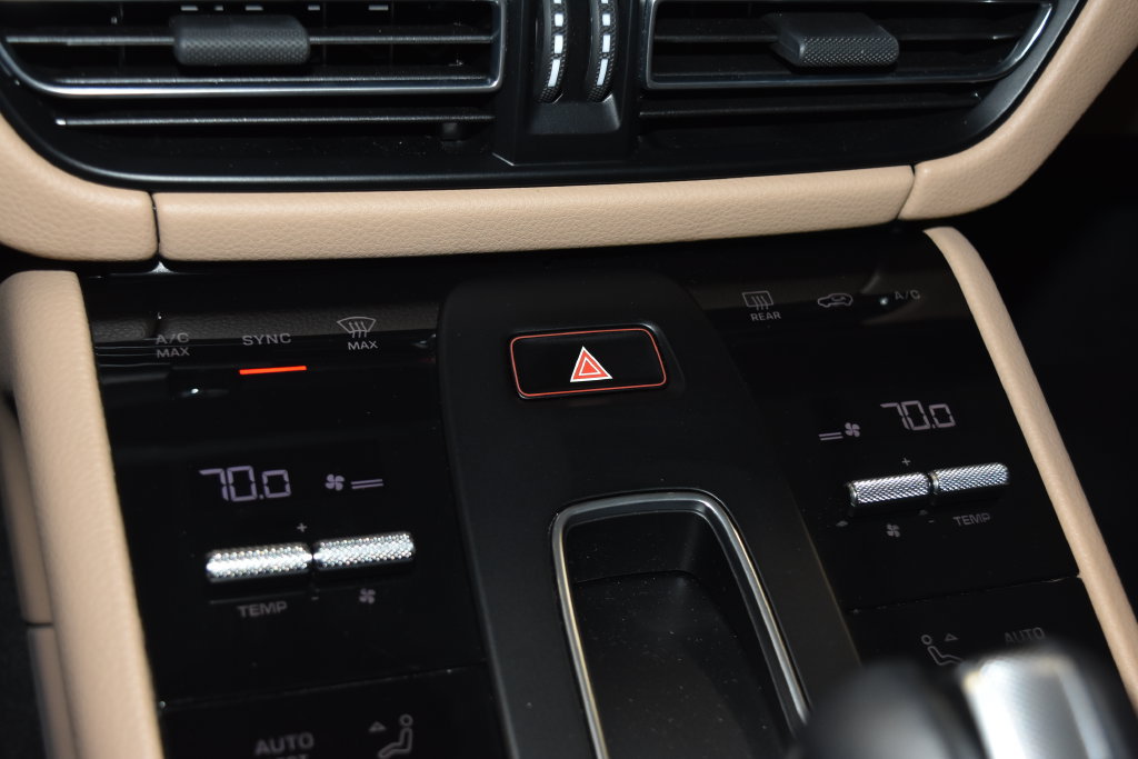 2025 Porsche Macan Base - Photo 15