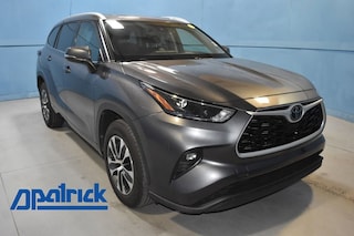 2022 Toyota Highlander XLE 4D Sport Utility 5TDGZRAH8NS108397