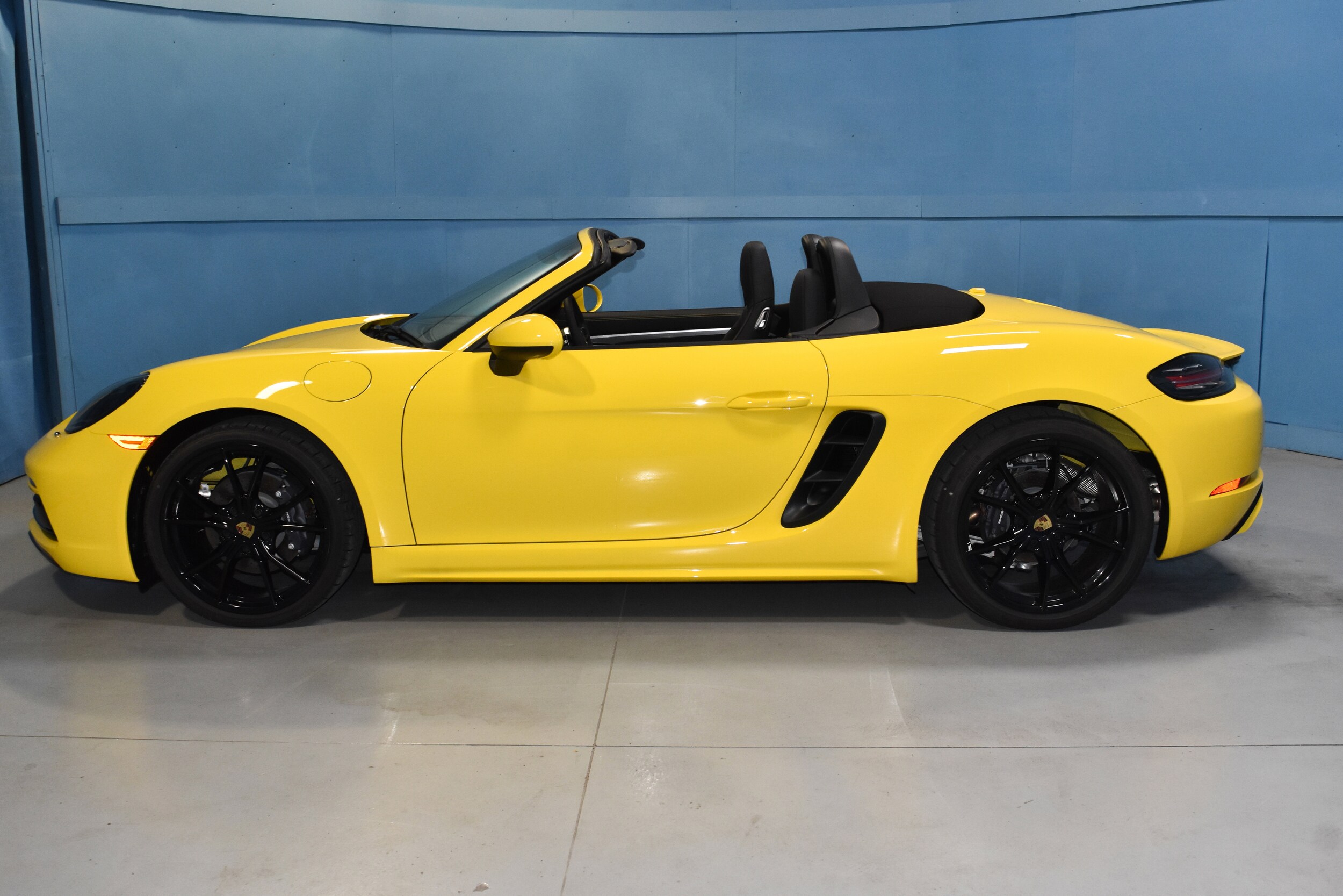 2025 Porsche Boxster Base photo 3