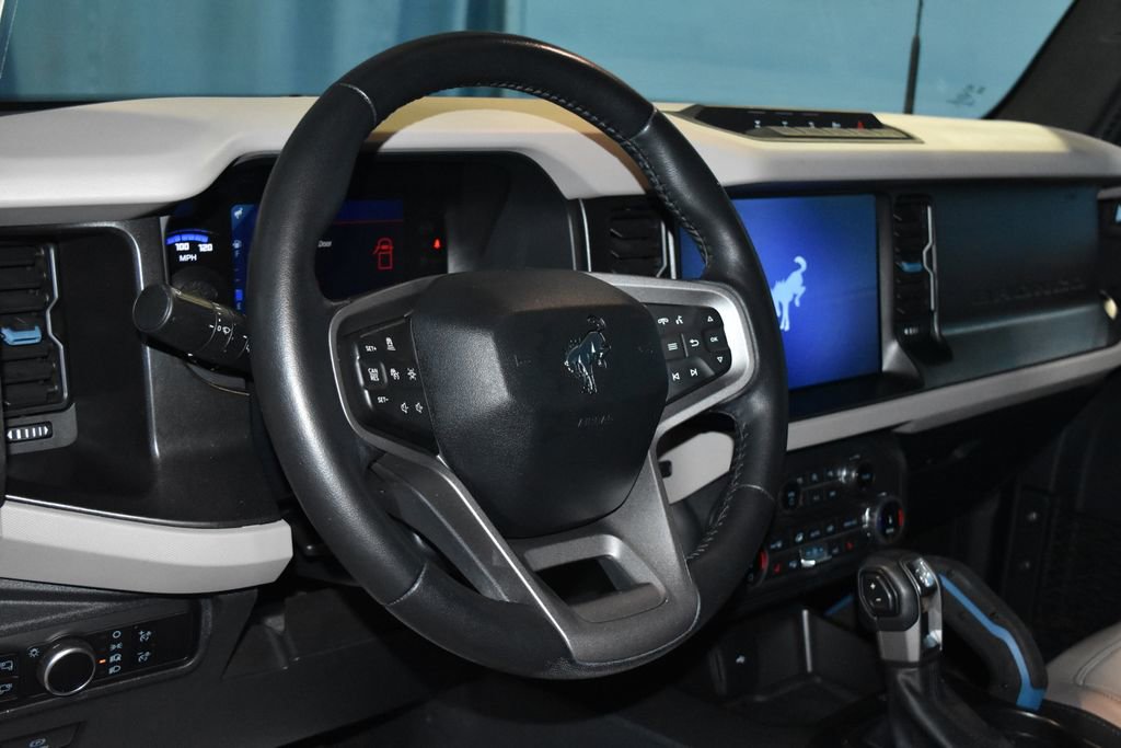 2022 Ford Bronco Wildtrak photo 2