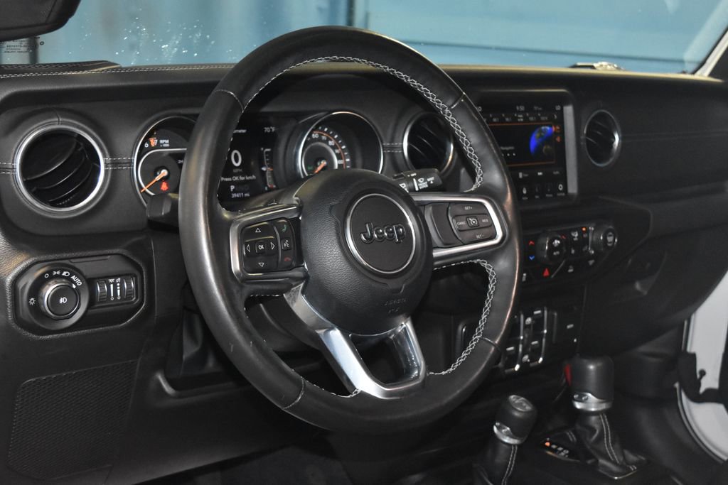 2022 Jeep Wrangler Unlimited Sahara photo 2